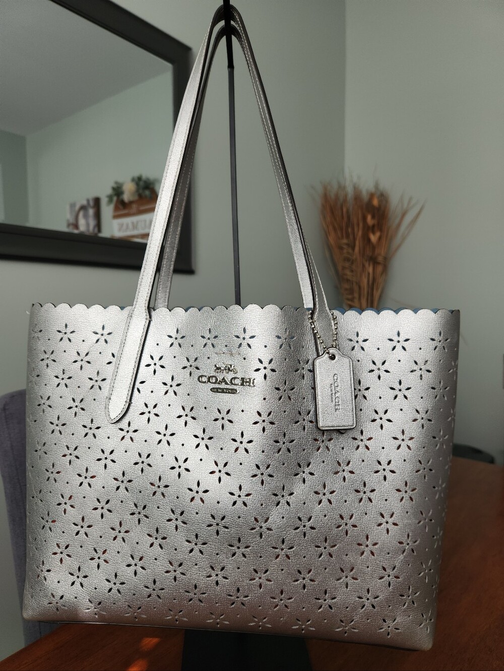 COACH AVENUE TOTE ( F39894) in METALLIC SILVER/CORNFLOWER/SILVER